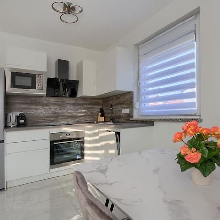 Apartment Vukadin Пула Екстер'єр фото