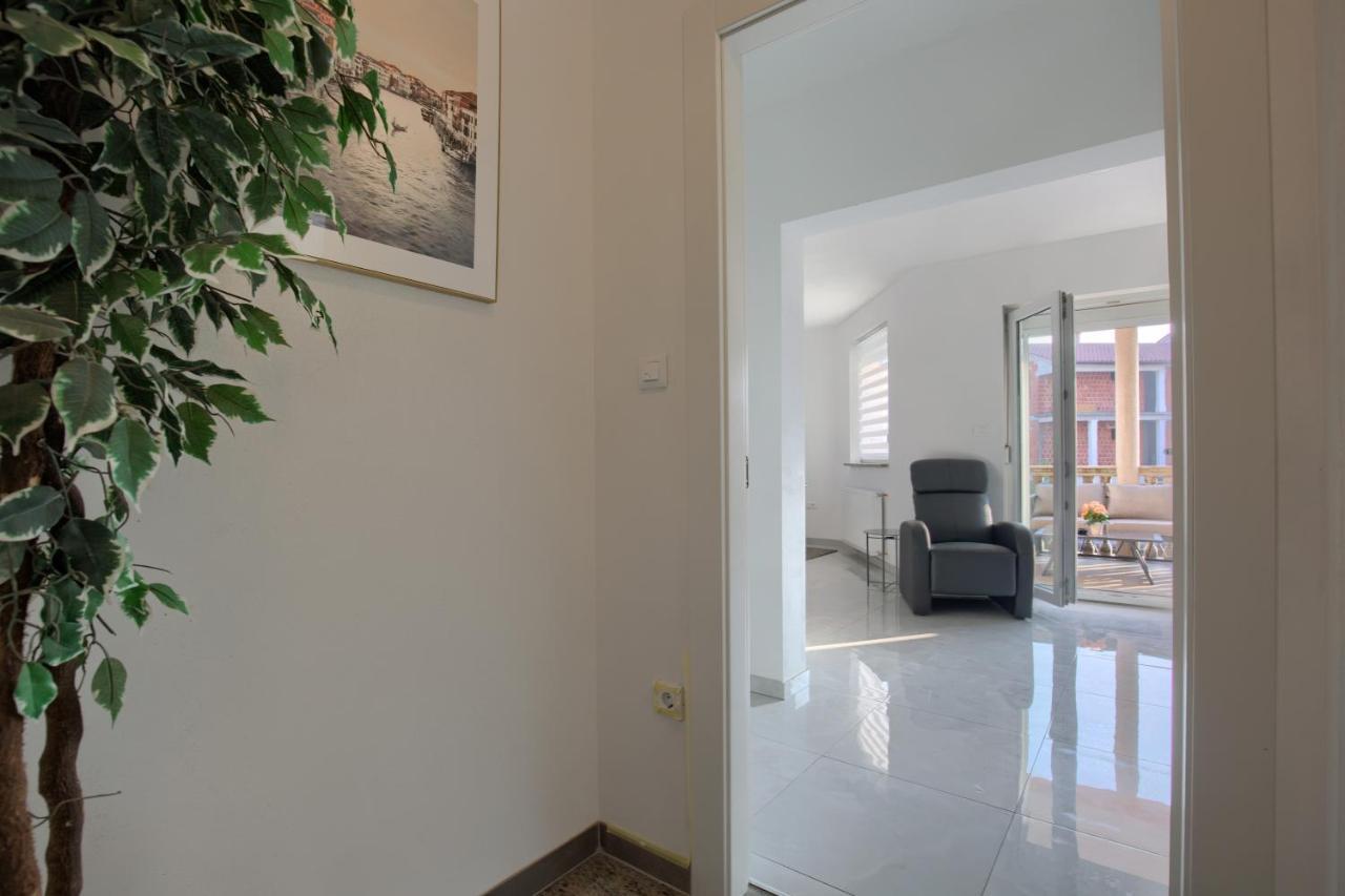 Apartment Vukadin Пула Екстер'єр фото